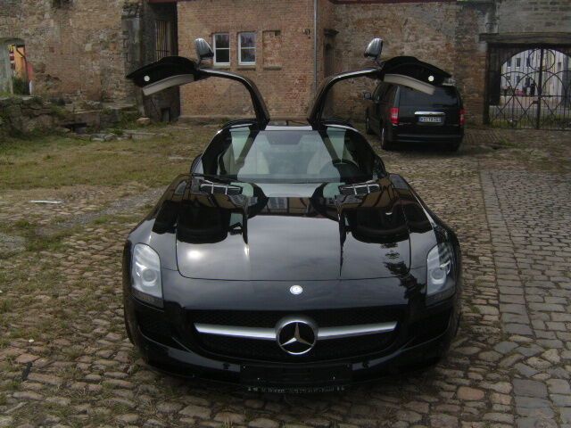 Mercedes-Benz SLS AMG