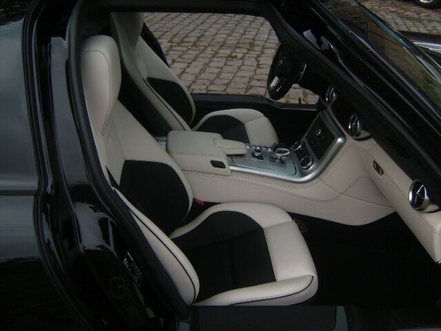 Mercedes-Benz SLS AMG