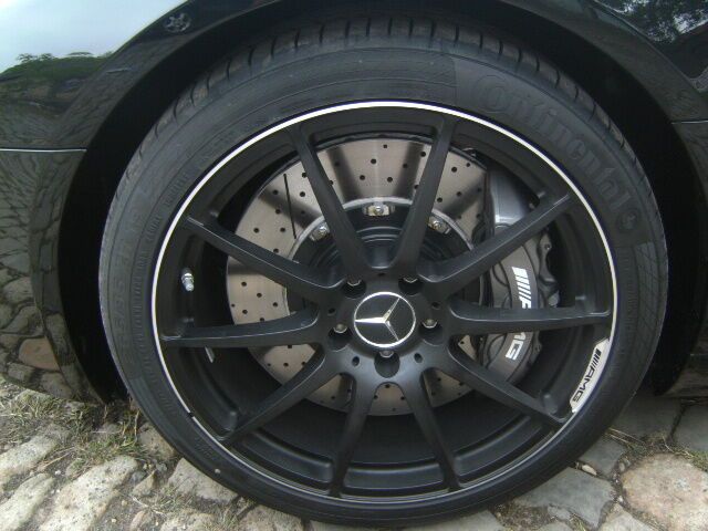 Mercedes-Benz SLS AMG