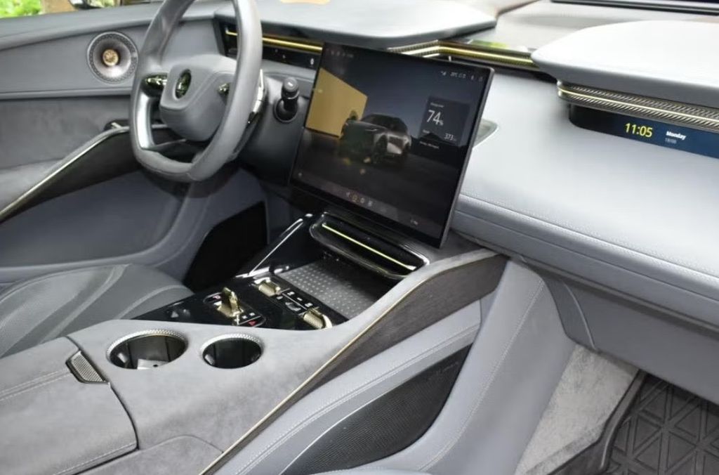 Lotus Eletre