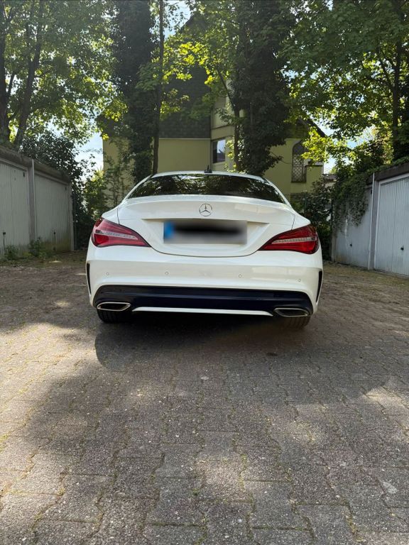 Mercedes-Benz CLA 180