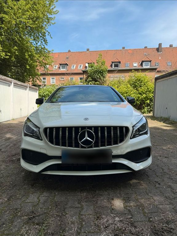 Mercedes-Benz CLA 180