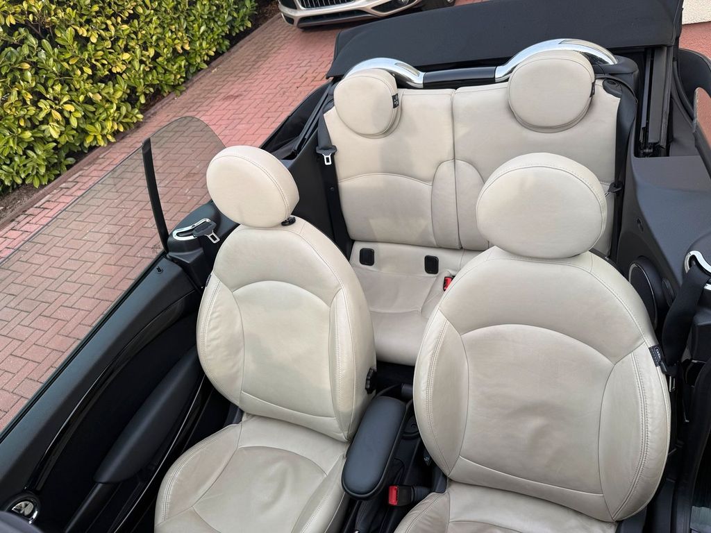 MINI John Cooper Works Cabrio