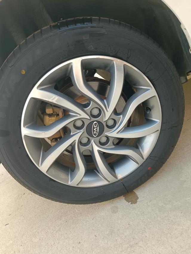 JAC Group Refine S2