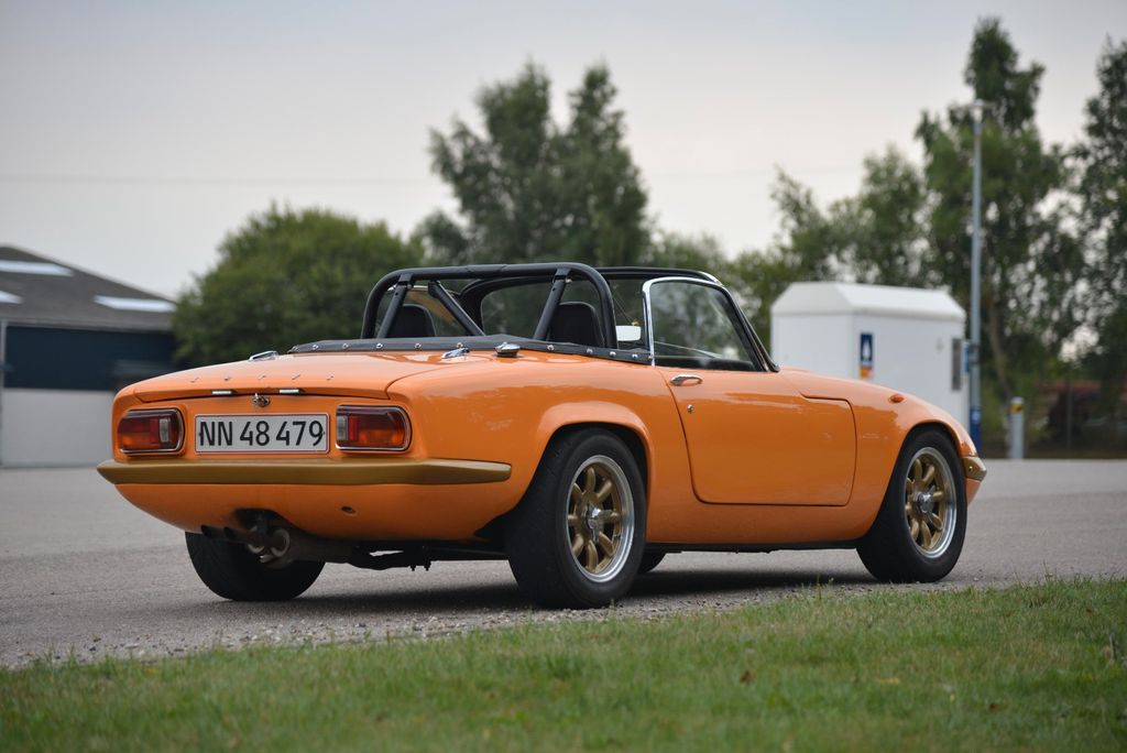 Lotus Elan