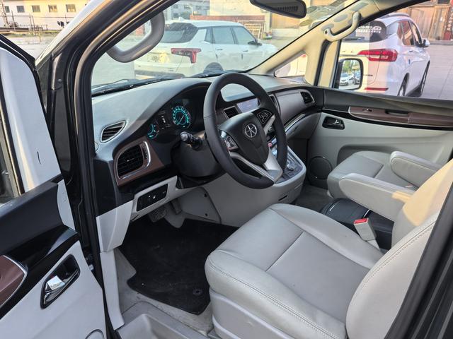 JAC Group Refine M5
