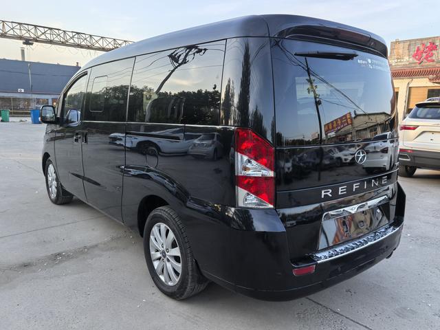 JAC Group Refine M5