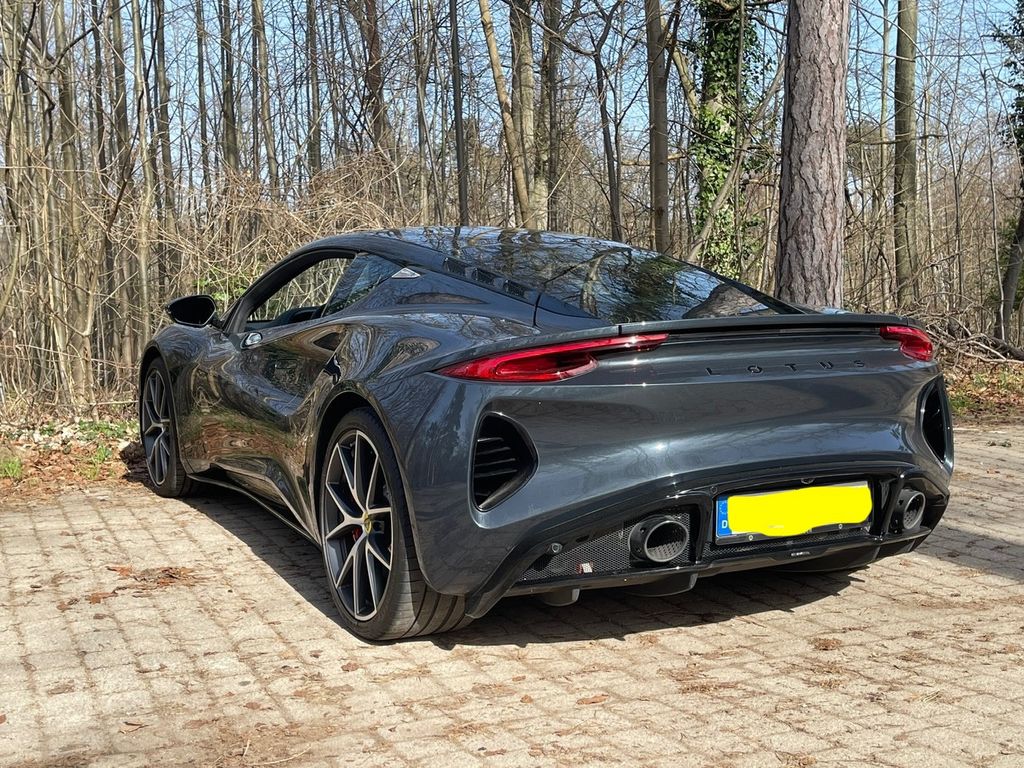 Lotus Emira