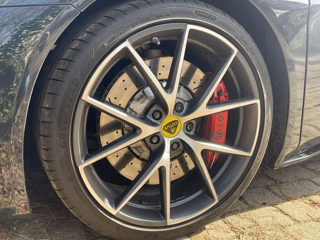 Lotus Emira