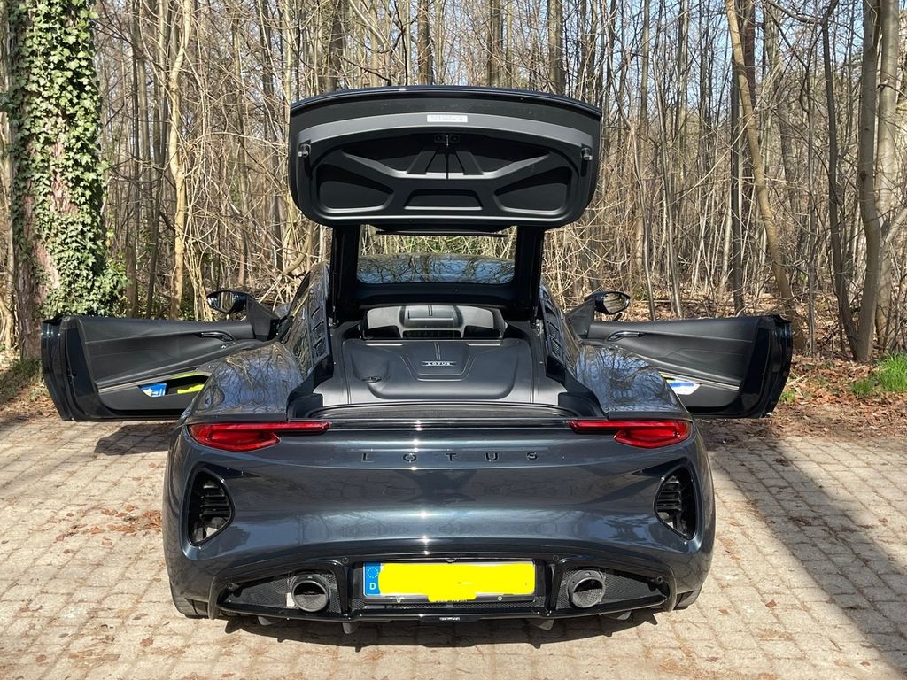 Lotus Emira