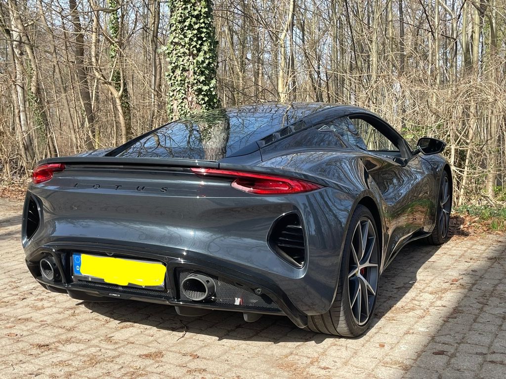 Lotus Emira