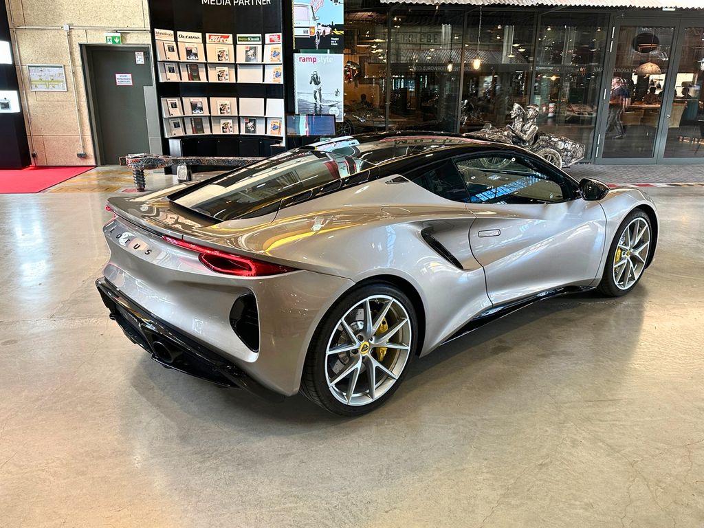 Lotus Emira