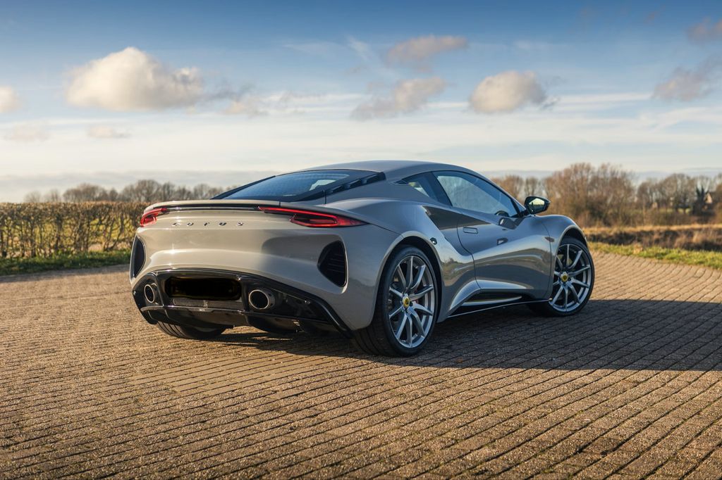 Lotus Emira