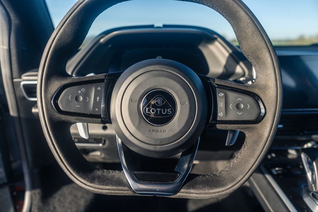 Lotus Emira