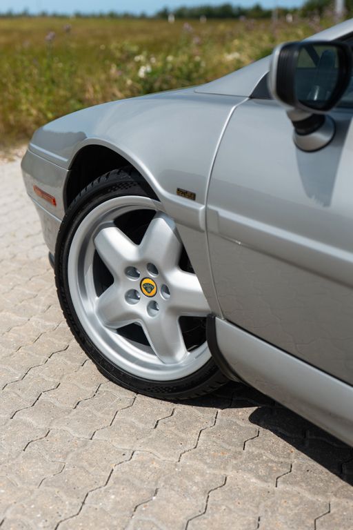 Lotus Esprit