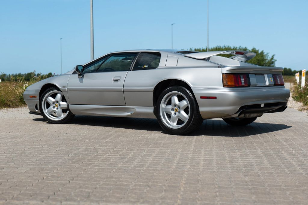 Lotus Esprit