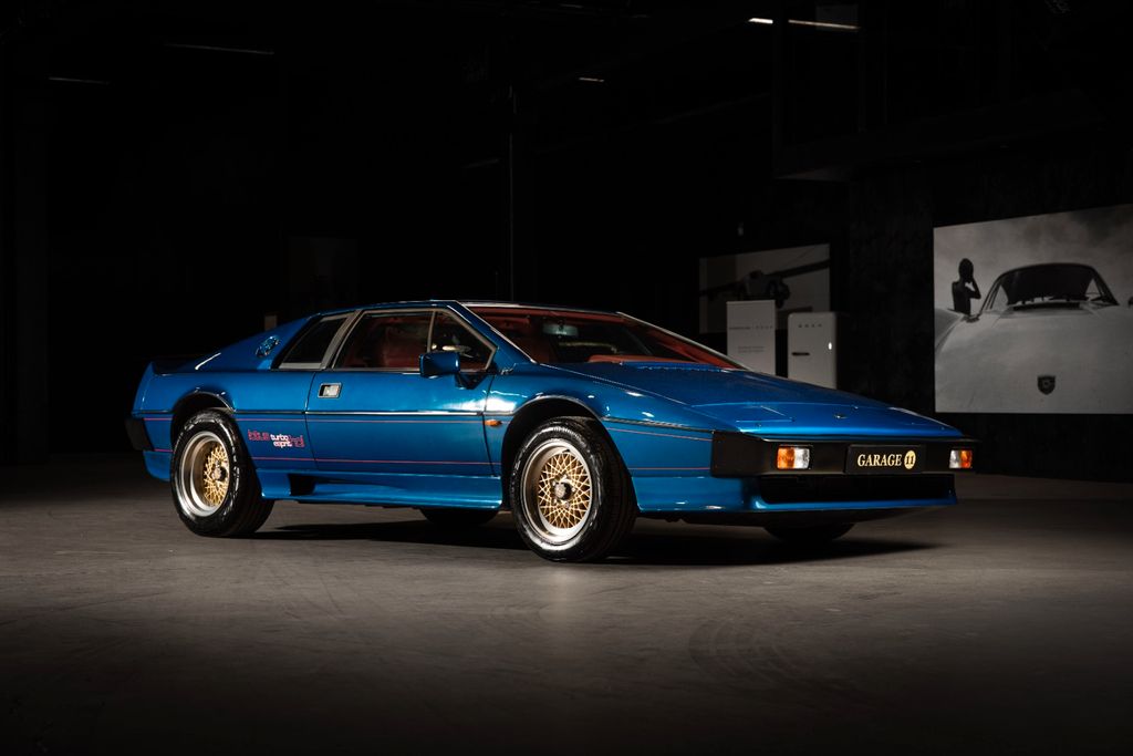 Lotus Esprit