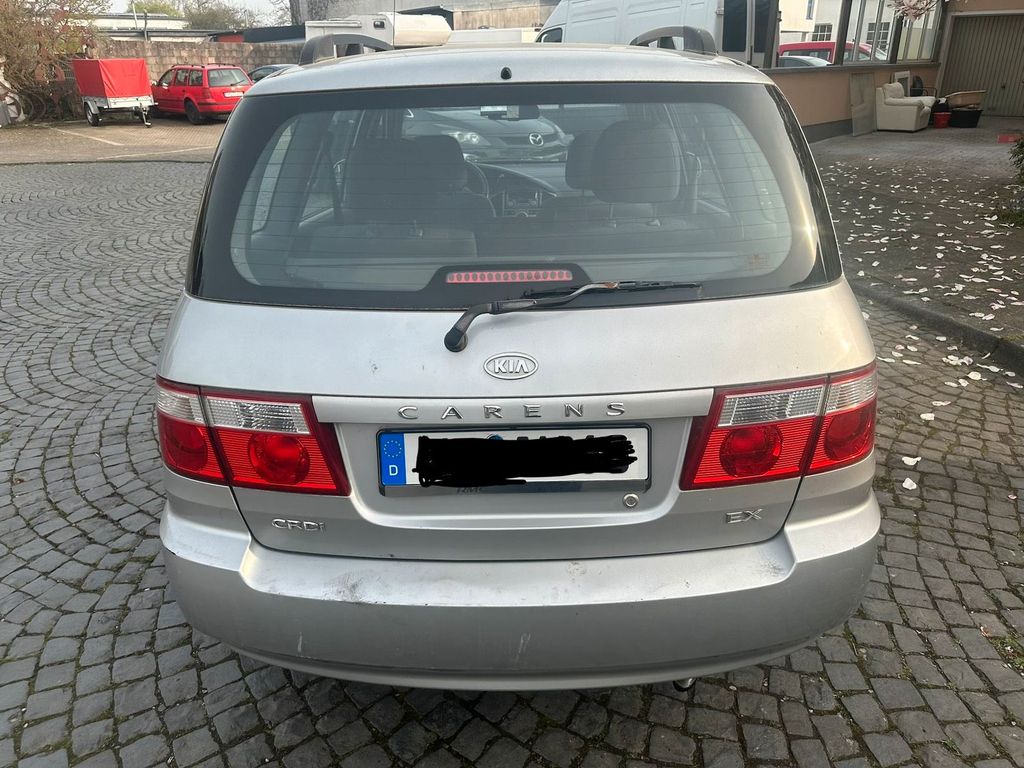 Kia Carens