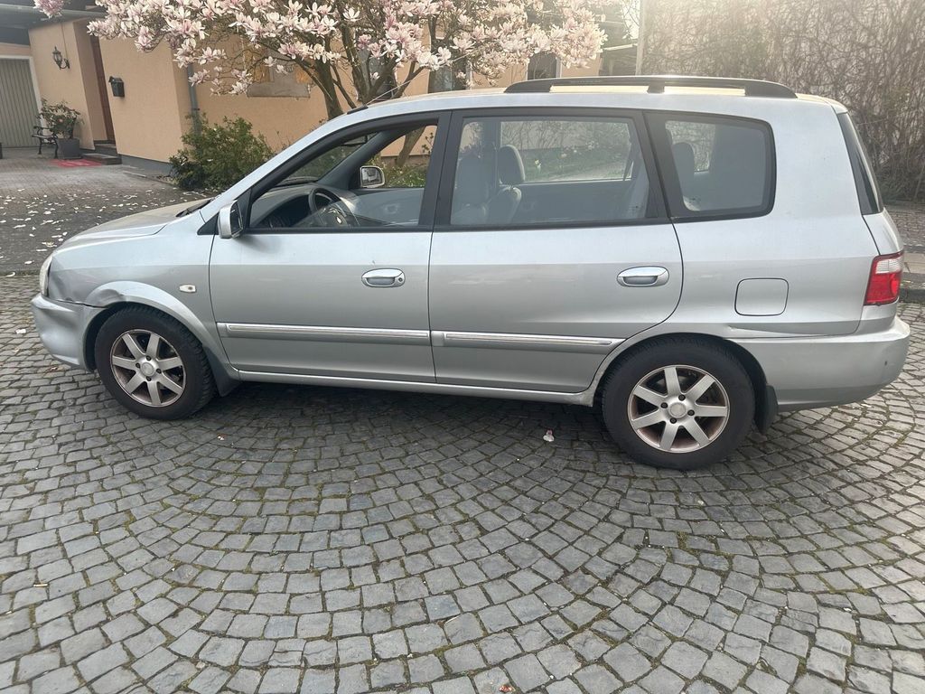 Kia Carens