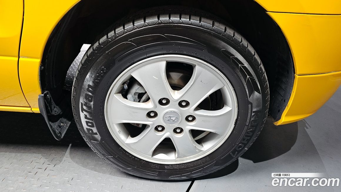 Hyundai Starex