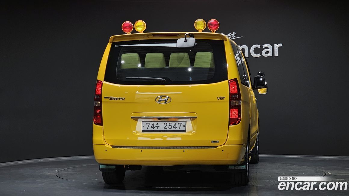 Hyundai Starex