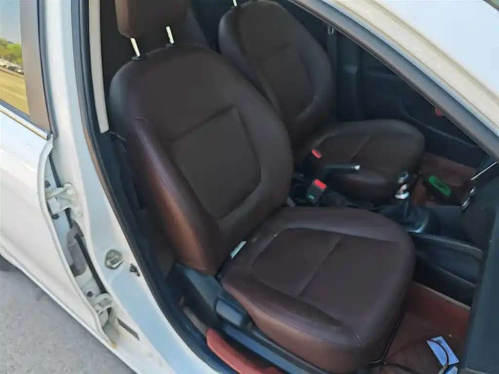 Kia K2