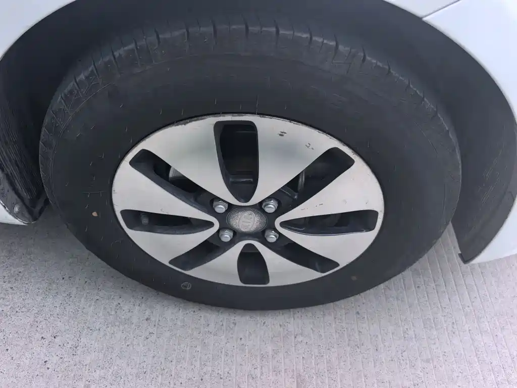 Kia K2
