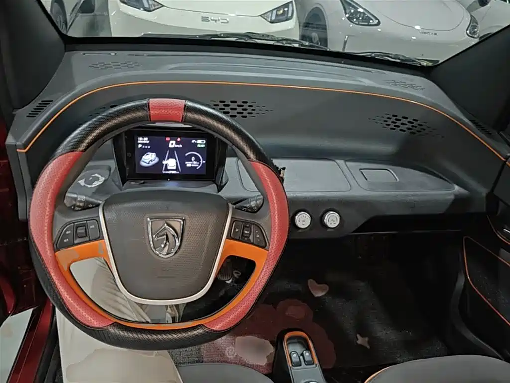 Baojun E100