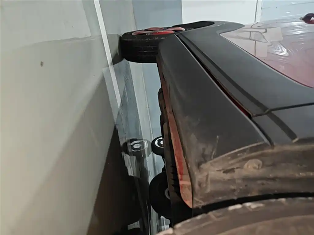 Baojun E100
