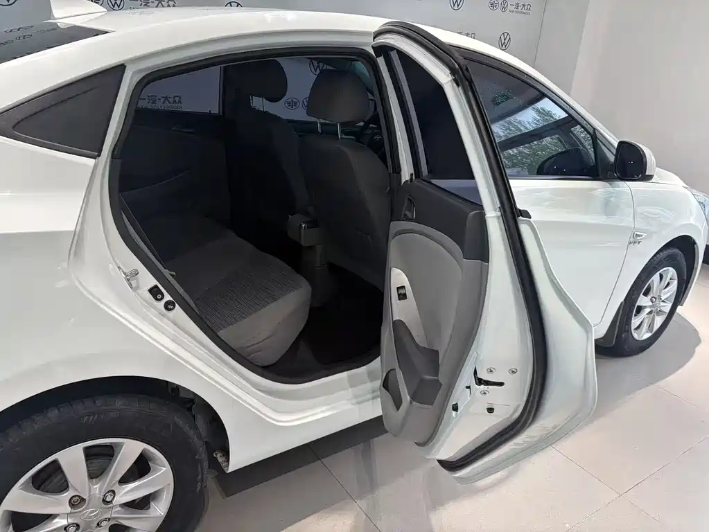 Hyundai Verna