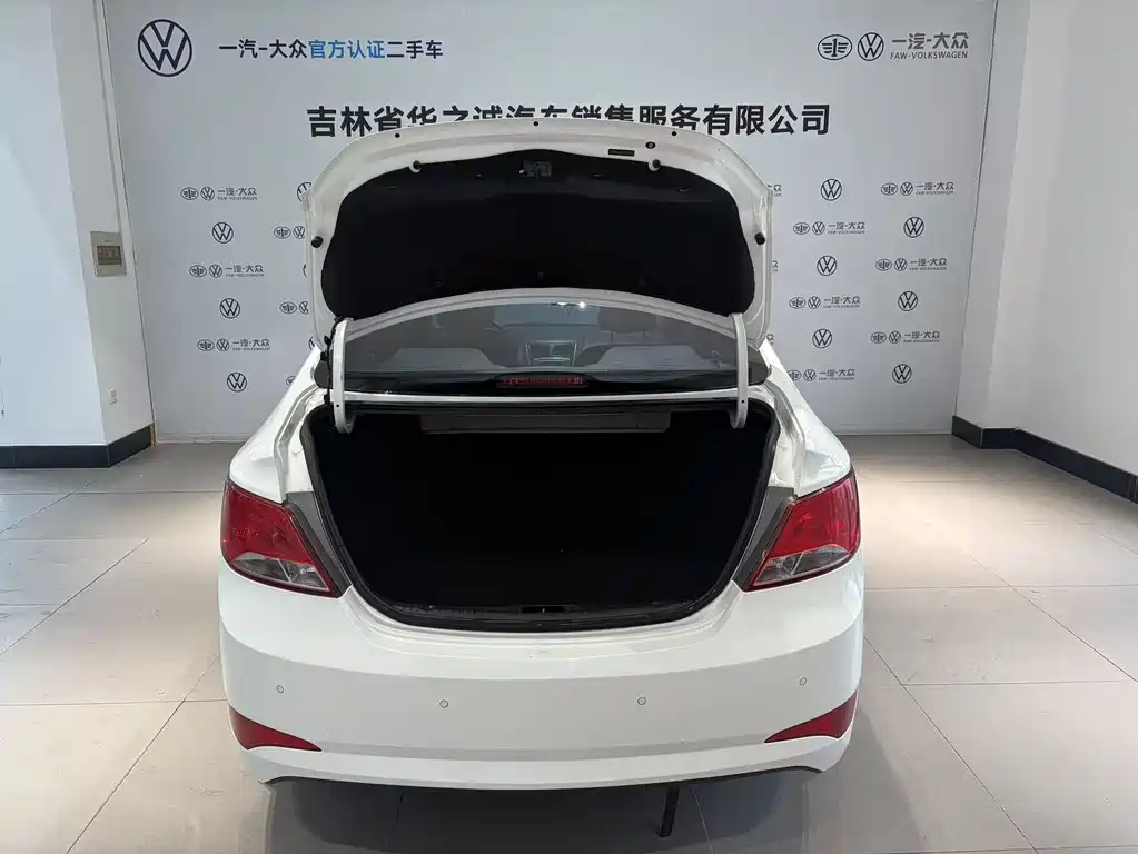Hyundai Verna