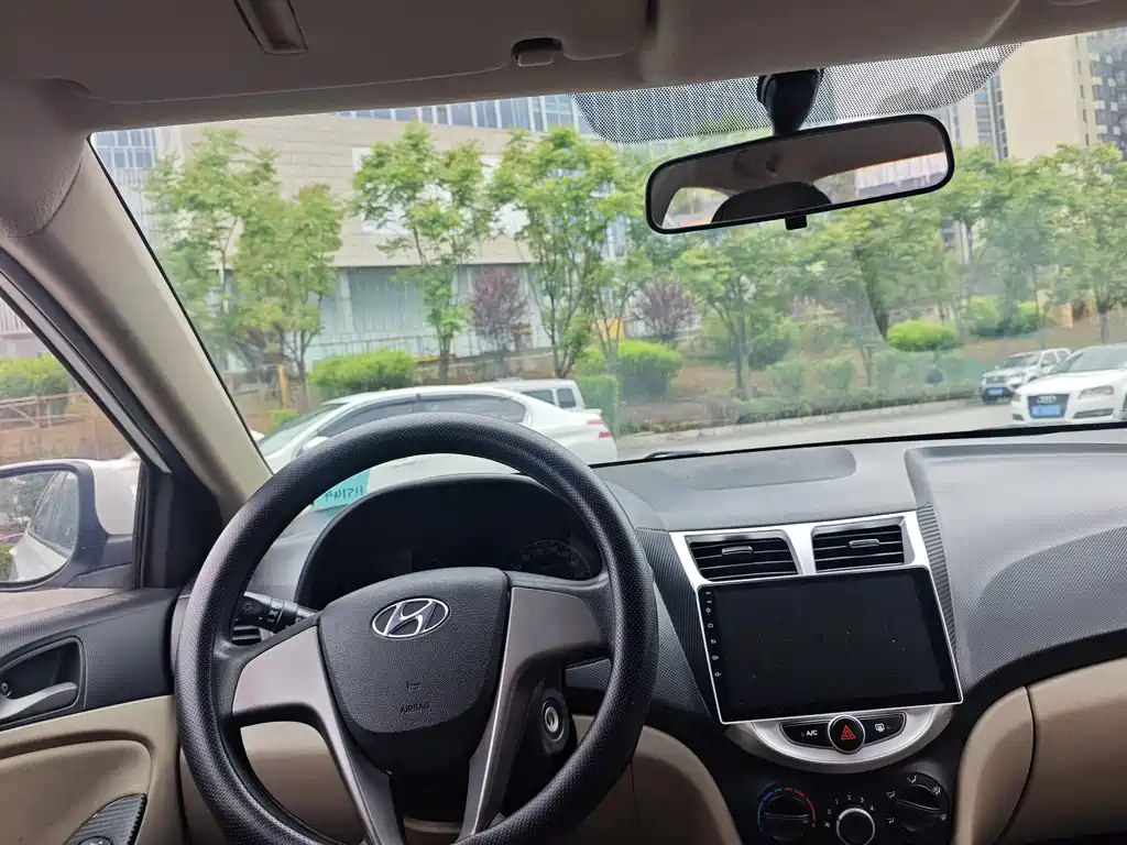Hyundai Verna