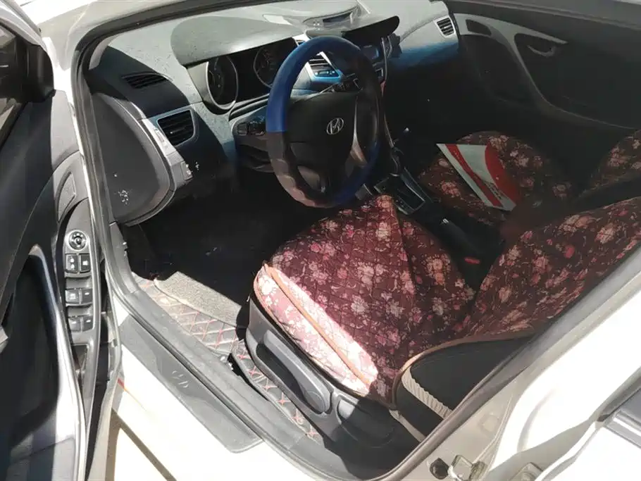 Hyundai Elantra Langdong