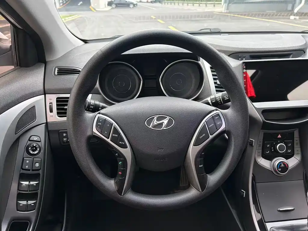 Hyundai Elantra Langdong