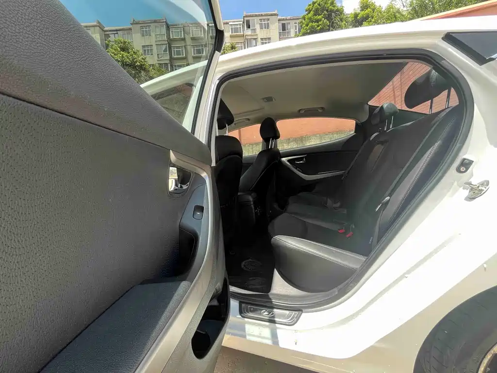 Hyundai Elantra Langdong