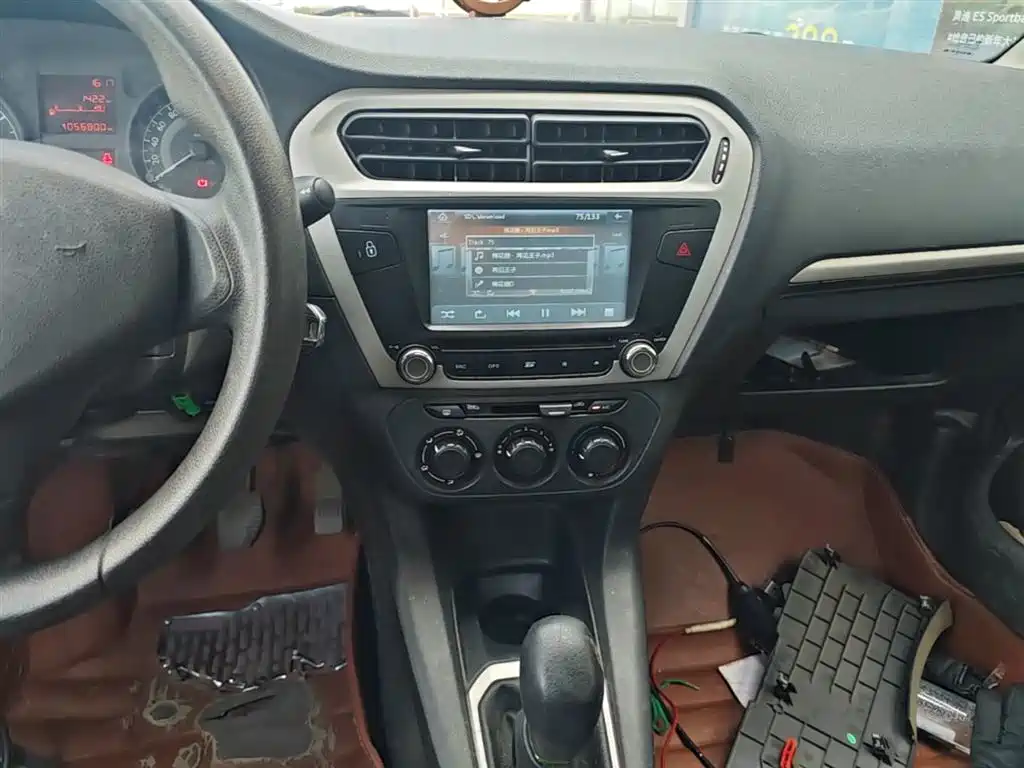 Peugeot 301