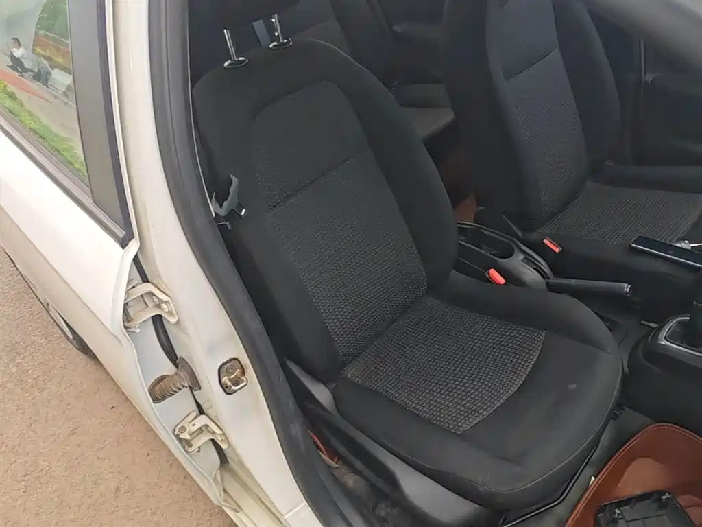 Peugeot 301