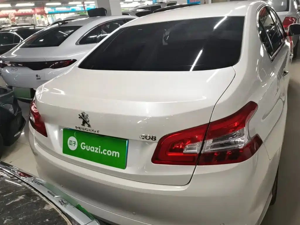 Peugeot 408