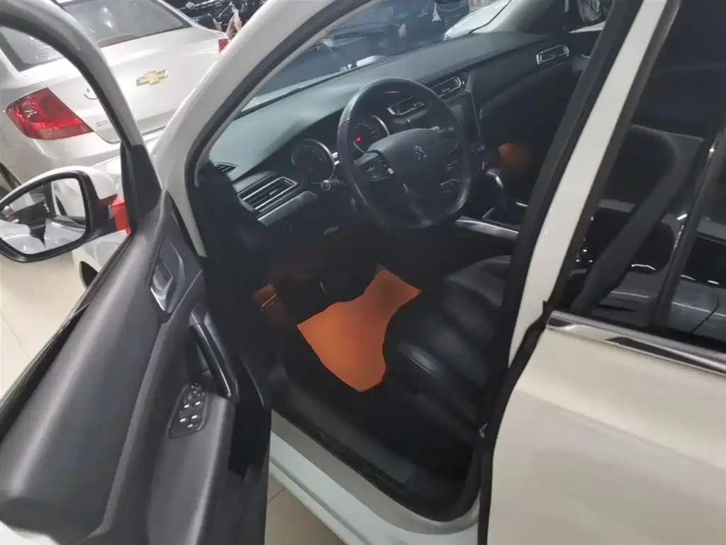 Peugeot 408