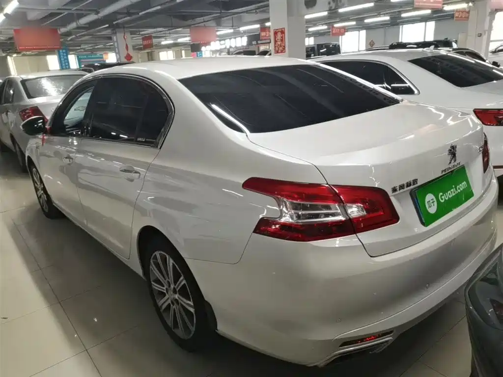 Peugeot 408