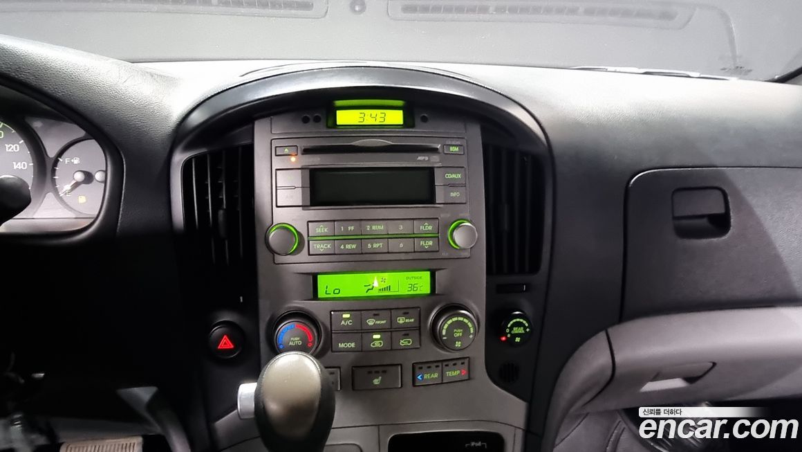Hyundai Starex