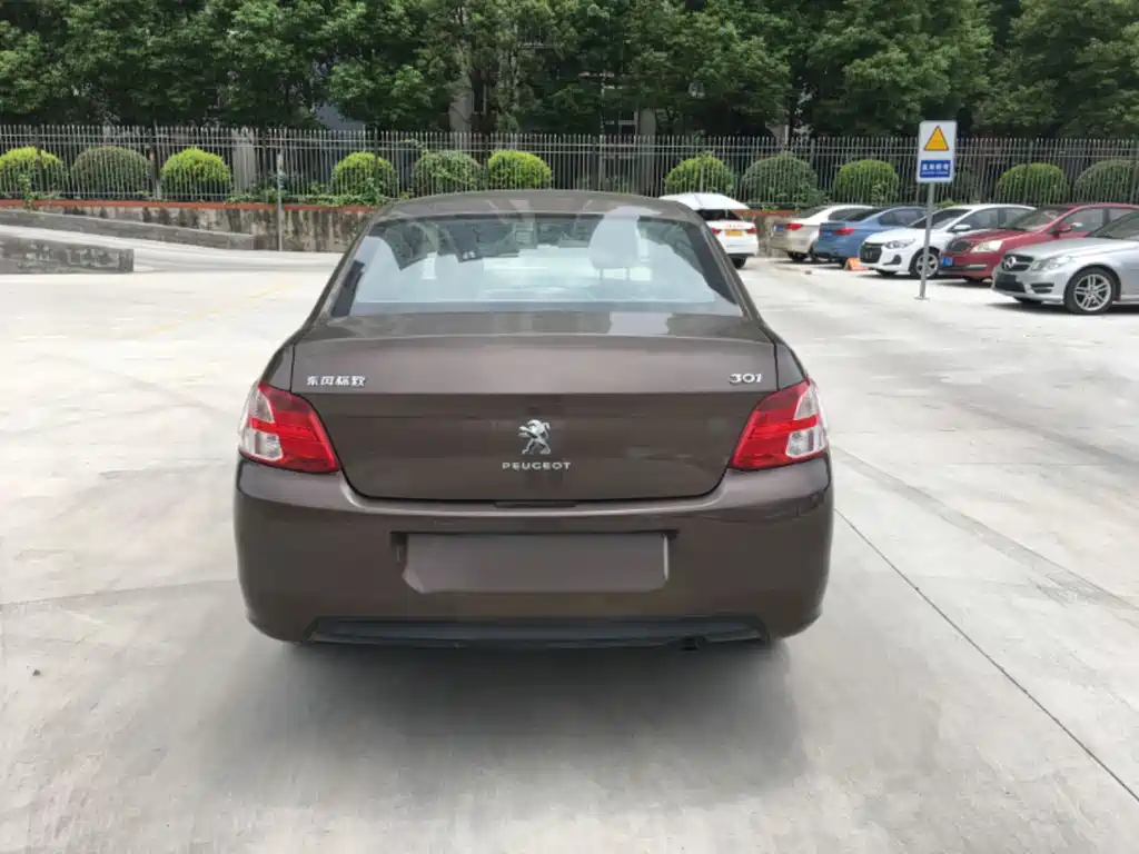 Peugeot 301