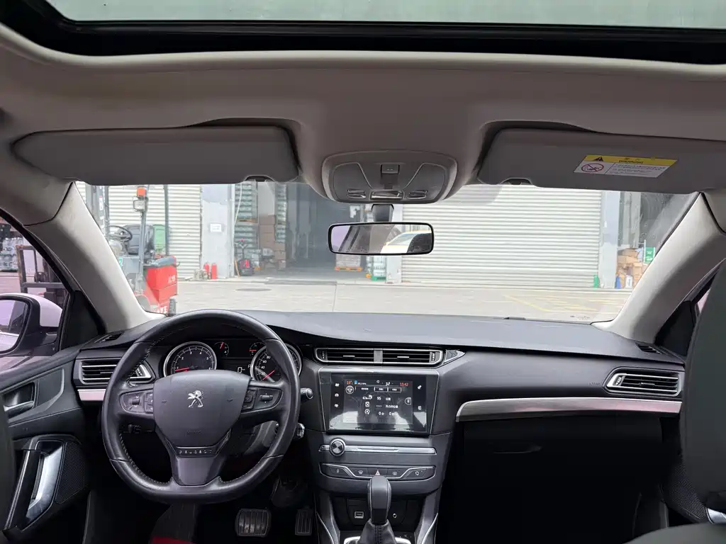Peugeot 408