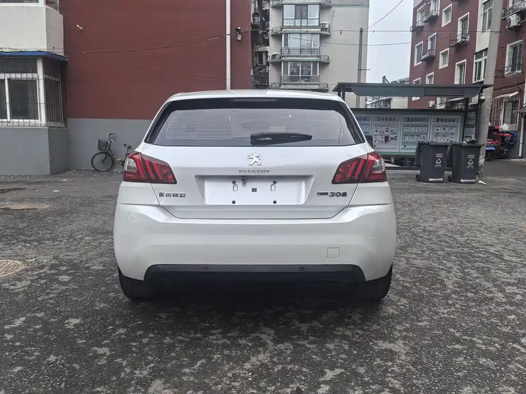 Peugeot 308S