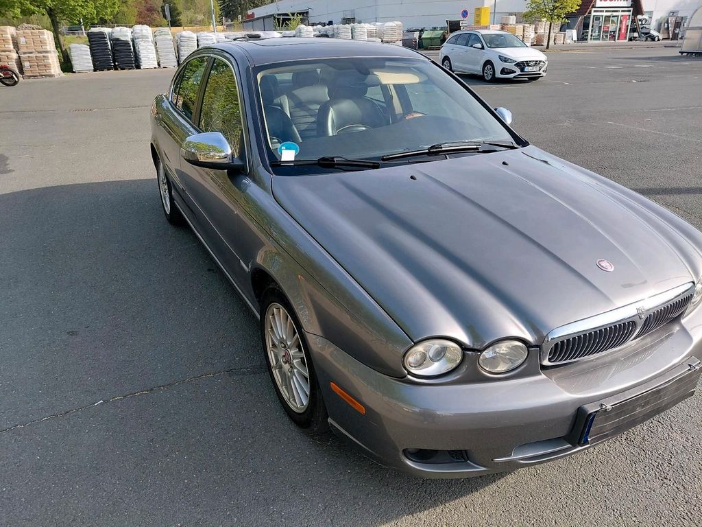 Jaguar X-Type