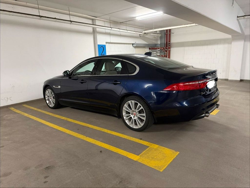 Jaguar XF