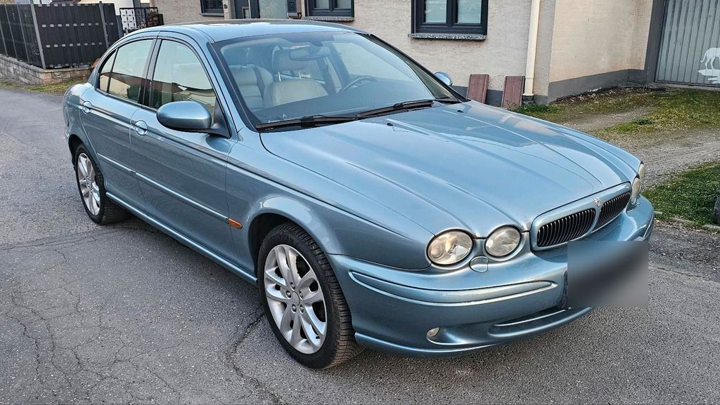 Jaguar X-Type