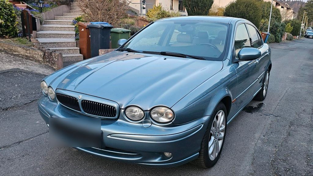 Jaguar X-Type
