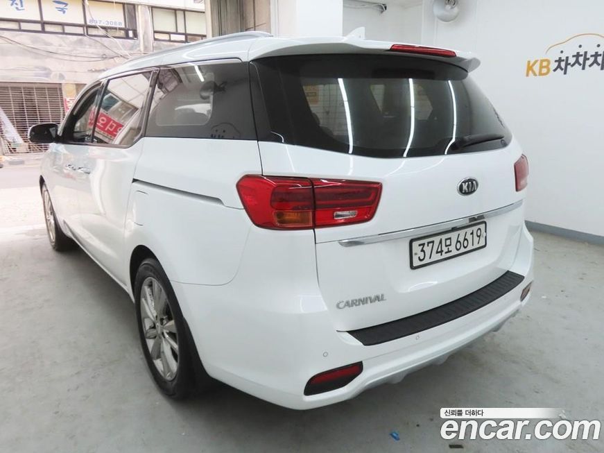 Kia Canival