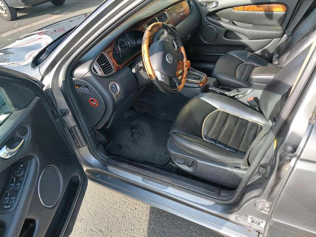 Jaguar X-Type